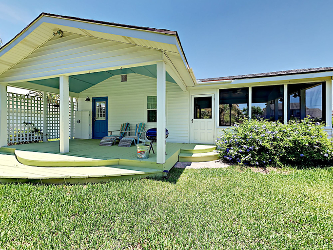 Exterior & Views 1, Breezy Cottage - One Bedroom Home, Nueces