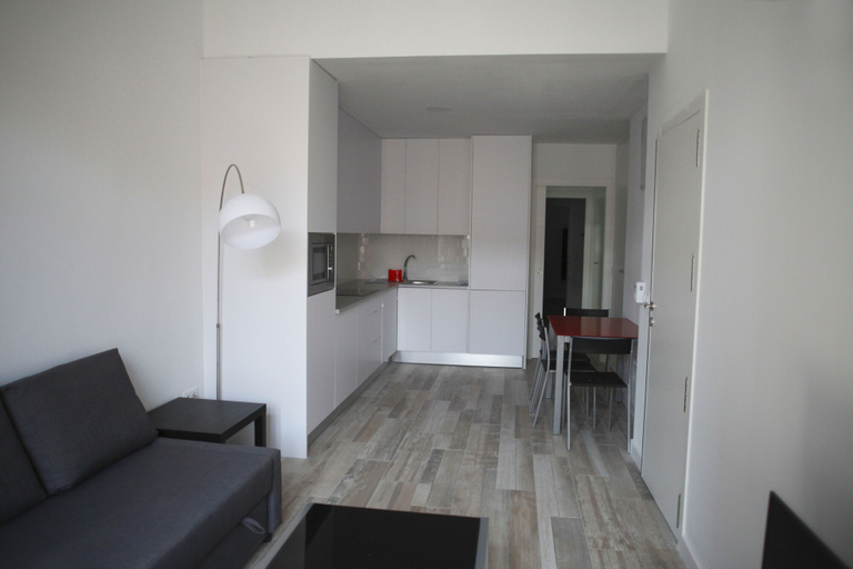 Others 5, Nwt Central Station Apartments, Valencia