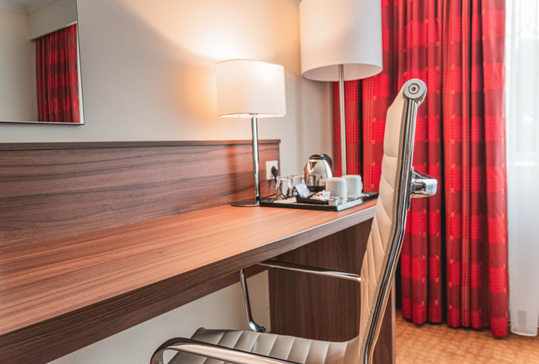 Bedroom 3, Hilton Garden Inn Vienna South, Wien