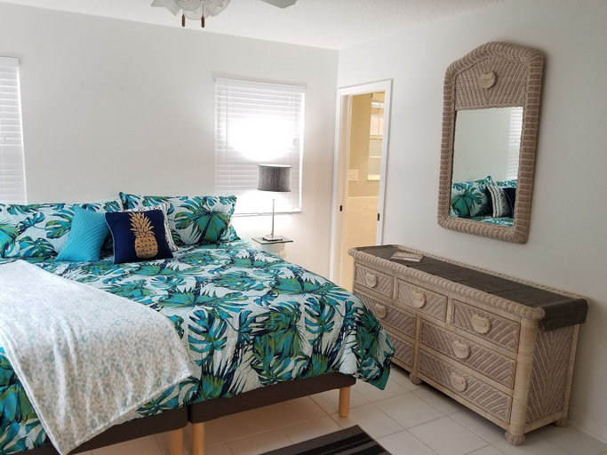 Bedroom 2, Mimosa Cottage, Saint Johns