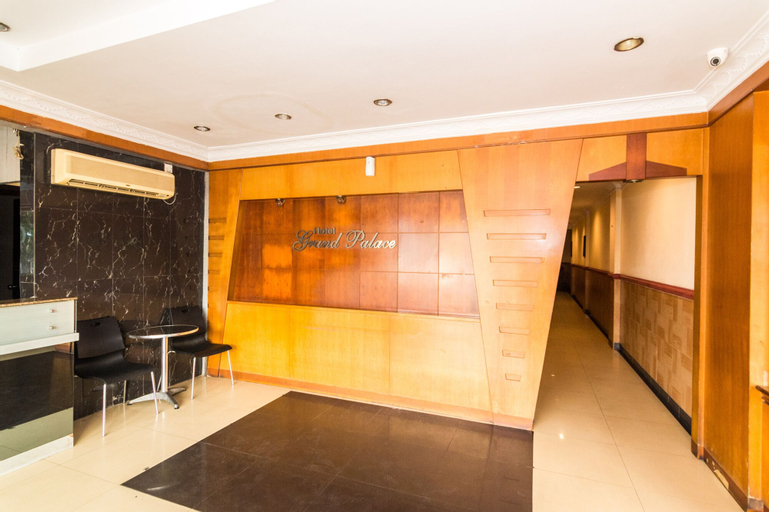 OYO 1581 Hotel Grand Palace, Batam