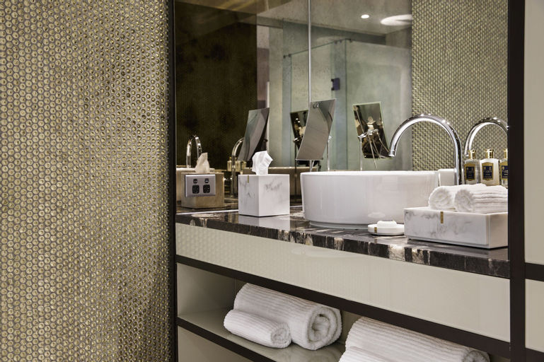 Bathroom 20
