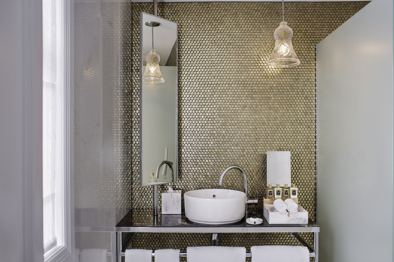 Bathroom 11