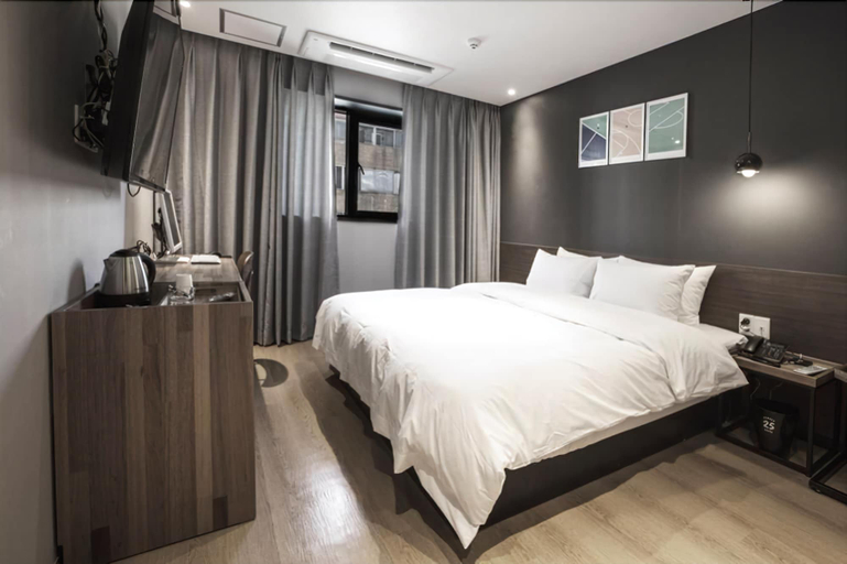 Bedroom 4, Pohang Daejam No. 25, Pohang