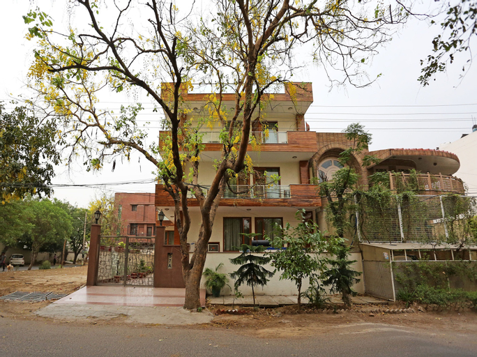 OYO 14445 Cyber Inn, Gurgaon