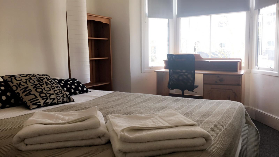 Public Area, Golden Triangle Rooms, Norfolk
