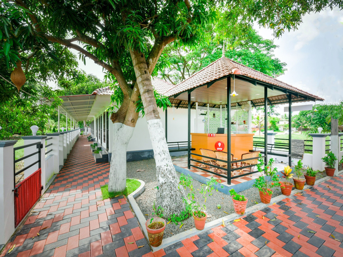 OYO 14604 Green View Residency, Alappuzha