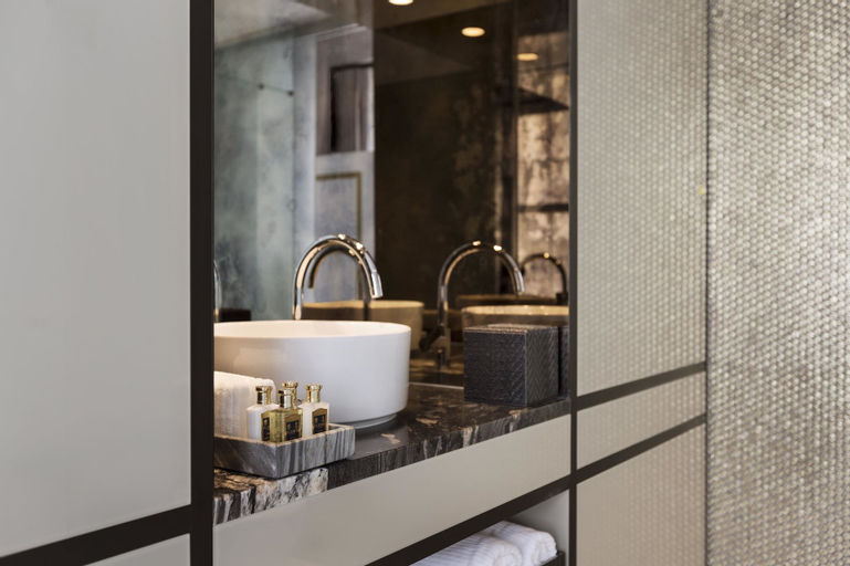 Bathroom 4