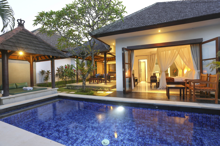 Swimming Pool 24