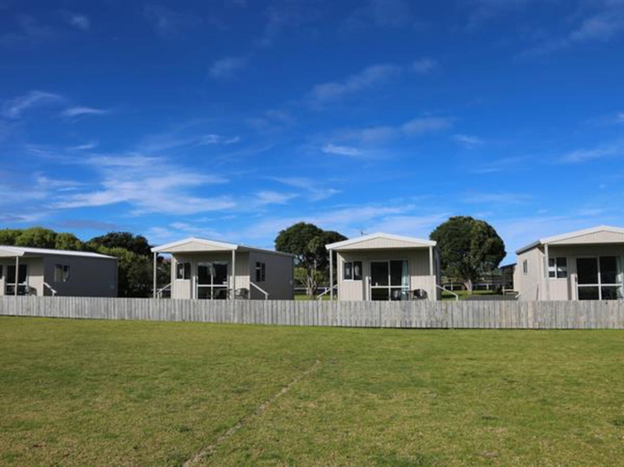 Exterior & Views 2, Raglan Holiday Park, Waikato