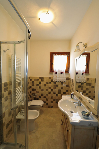 Bathroom 4, Podere Casalsole, Florence