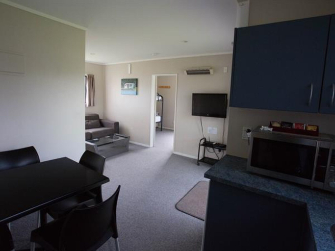 Bedroom 4, Raglan Holiday Park, Waikato