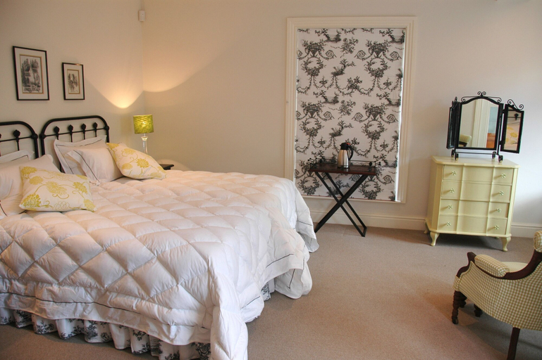 Bedroom 4, 1A St Aidans Guest House, Cacadu