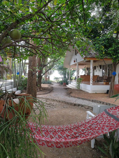 At-Pran Resort, K. Sam Roi Yot