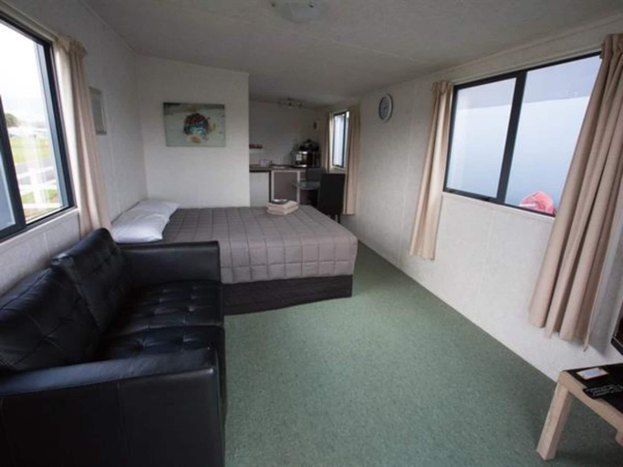 Bedroom 3, Raglan Holiday Park, Waikato