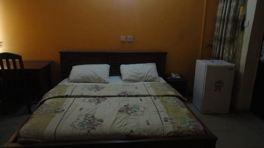 Bamfort Hotels Limited, Boluwaduro