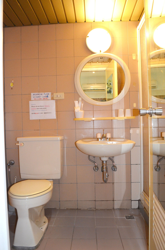 Bathroom 5, Holo hostel, Taipei City