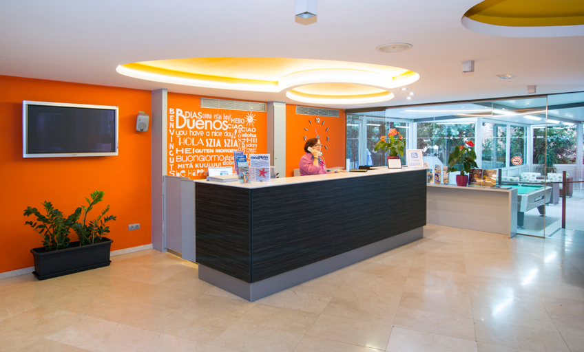 Public Area 3, Medplaya Esmeraldas, Girona