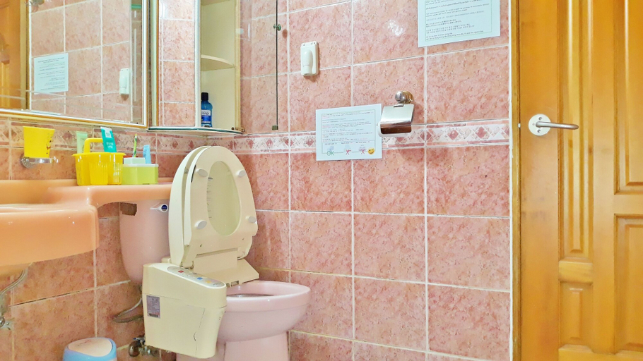 Bathroom 5, Good Moments sharehouse, Gimpo