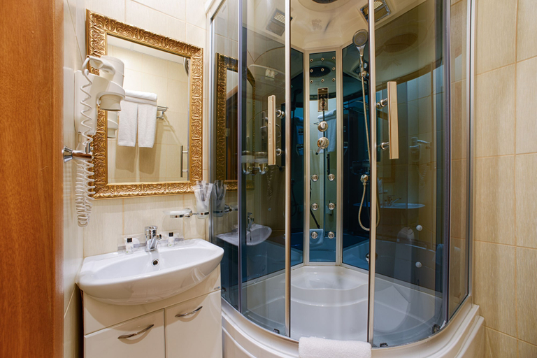 Bathroom 4, SunFlower Avenue Hotel, North-Eastern