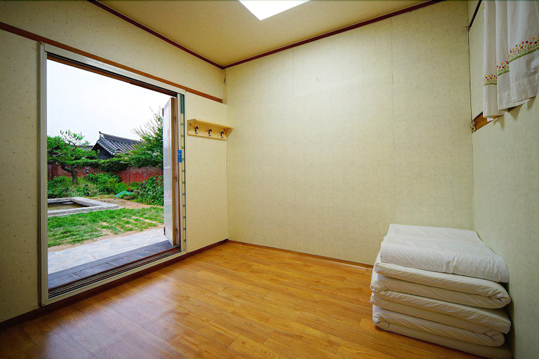 Bedroom 3, Hanok Hotel Dong Nak Won, Jeonju