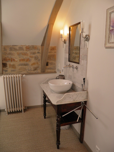 Bathroom 5, Le Clos du Barry, Aveyron
