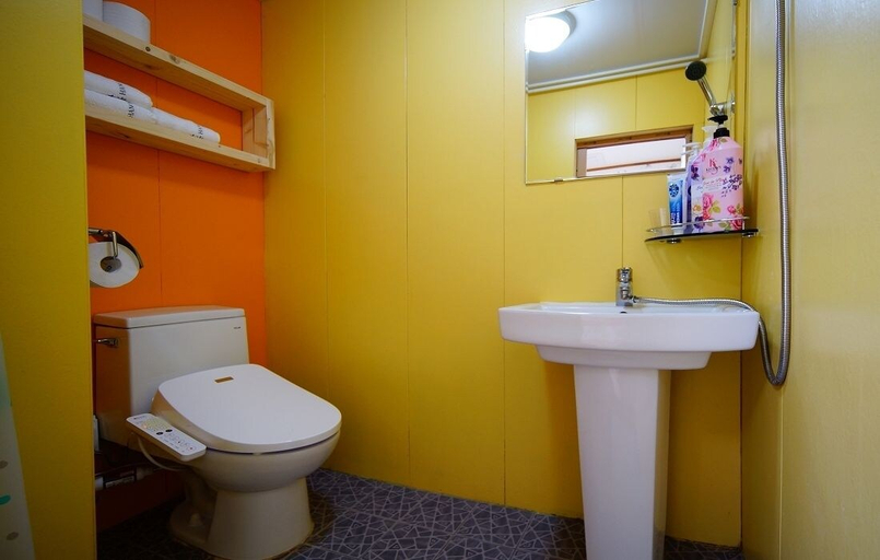 Bathroom 4, Hanok Hotel Dong Nak Won, Jeonju