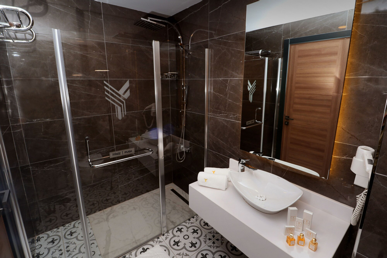 Yildiz Life Hotel, Merkez