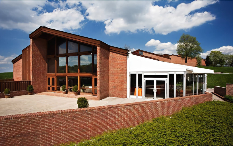 Exterior & Views 2, Chubb Hotel & Conference Center, Montgomery