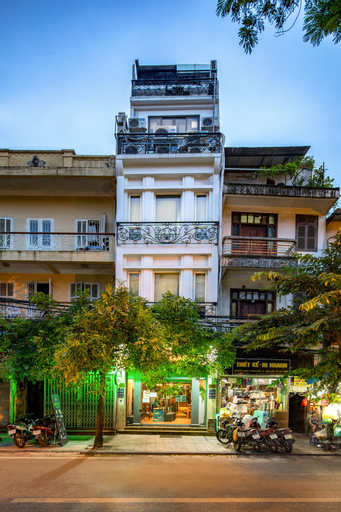 Babylon Garden Inn, Hoàn Kiếm