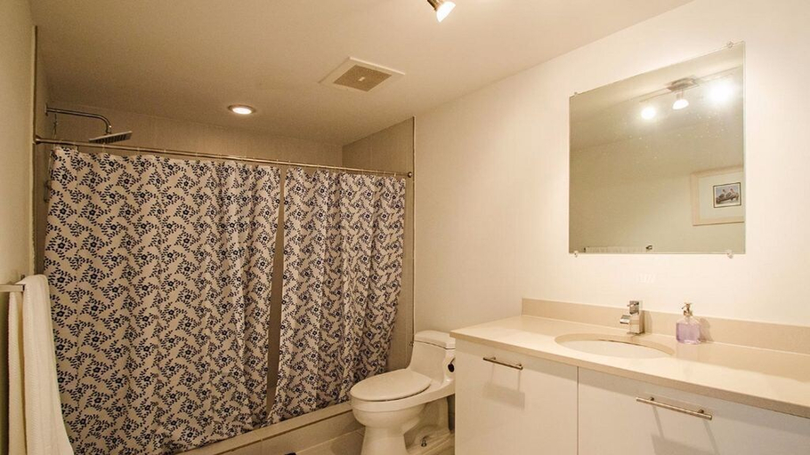 Bathroom 4, Spectacular Midtown Miami, Miami-Dade