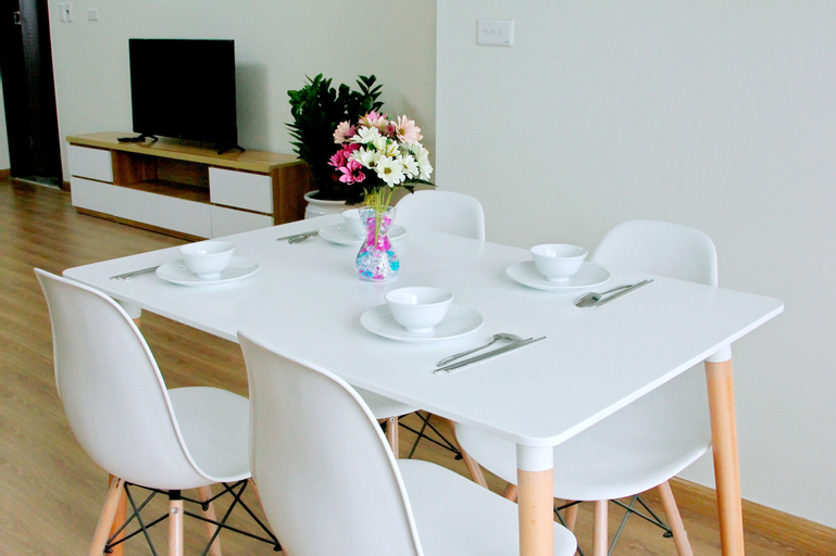 2 Bedroom Apartment With City View, Cầu Giấy
