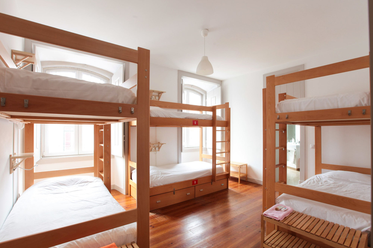 Bedroom 3, Inn Possible Lisbon Hostel, Lisbon