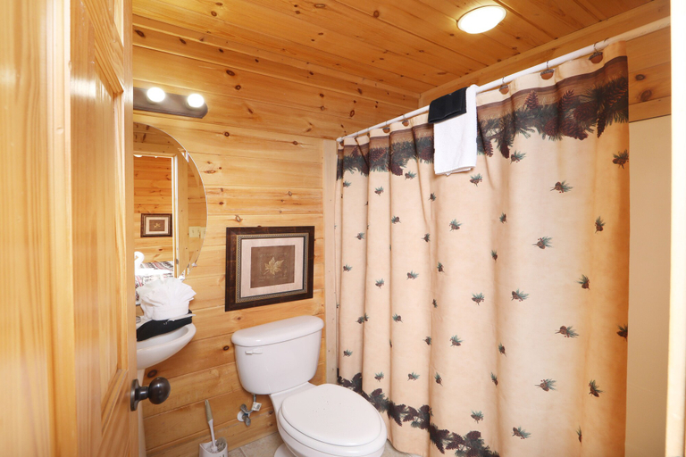 Bathroom 4, Mountain Sunrise - Five Bedroom Cabin, Sevier