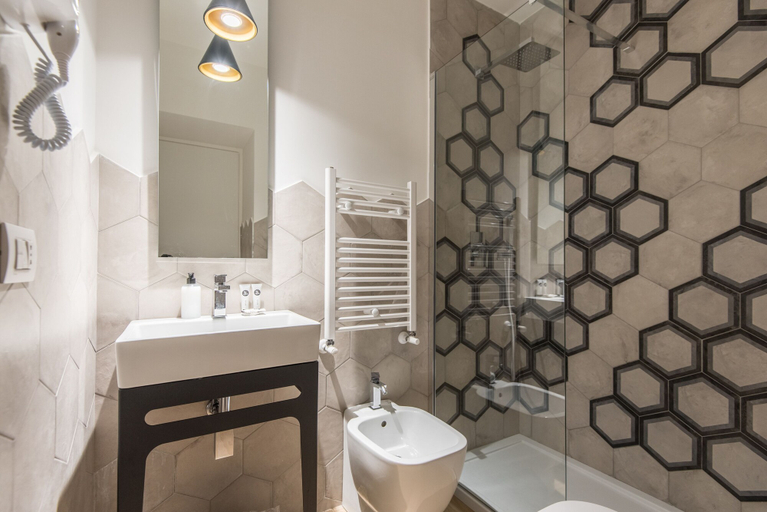 Bathroom 4, Five Boutique Rooms, Napoli