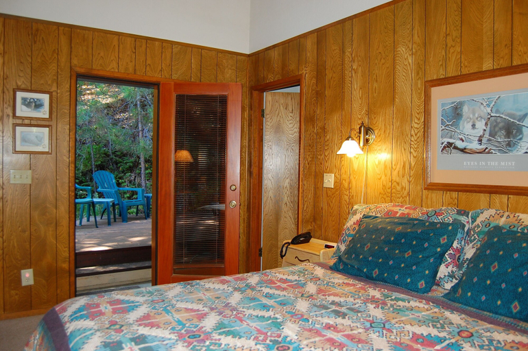 Bedroom 2, Pohono Pines, Mariposa