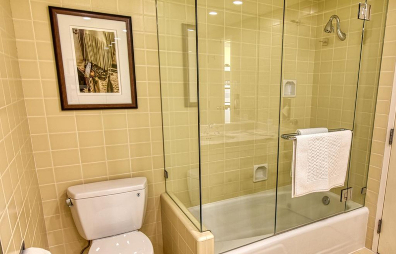 Bathroom 4, Little America Hotel and Resort, Laramie