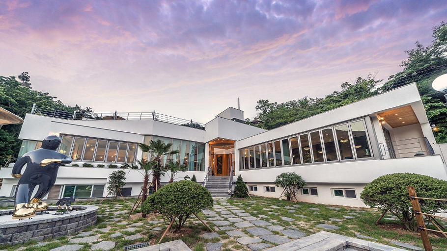 Exterior & Views 2, Ruscello Pension, Geoje