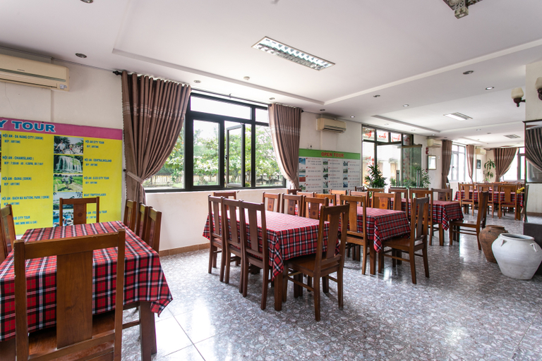Food & Drinks 5, Cua Dai Beach Hotel view Beach & River, Da Nang