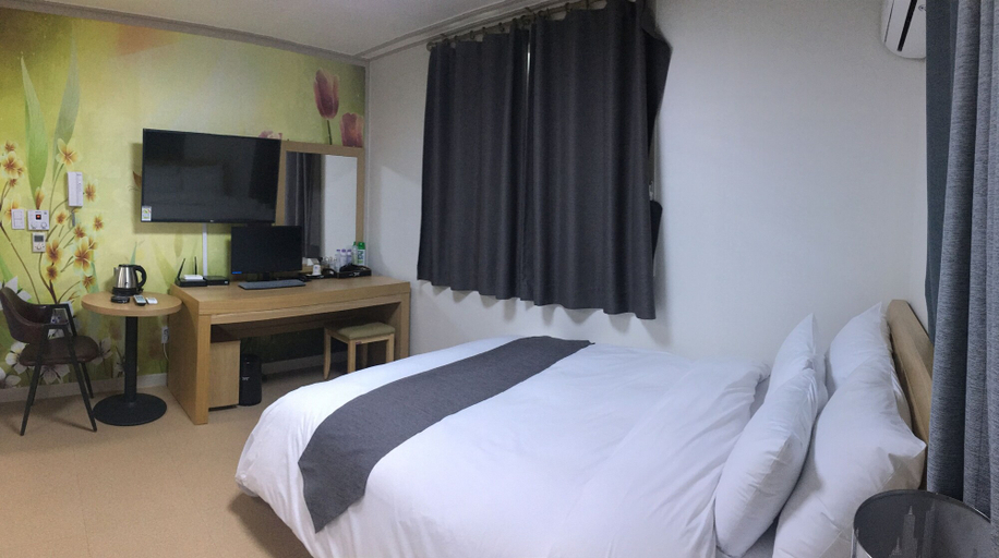 Bedroom 3, Hotel Joy, Pyeongtaek