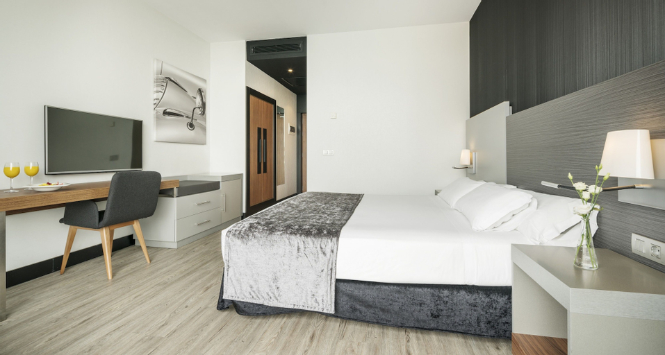 Hotel ILUNION Atrium, Madrid