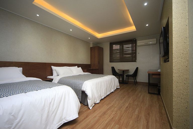 i-CHECK Hyunjin Hotel, Donghae