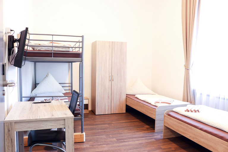 Bedroom 5, FMM Hostel, Unterallgäu