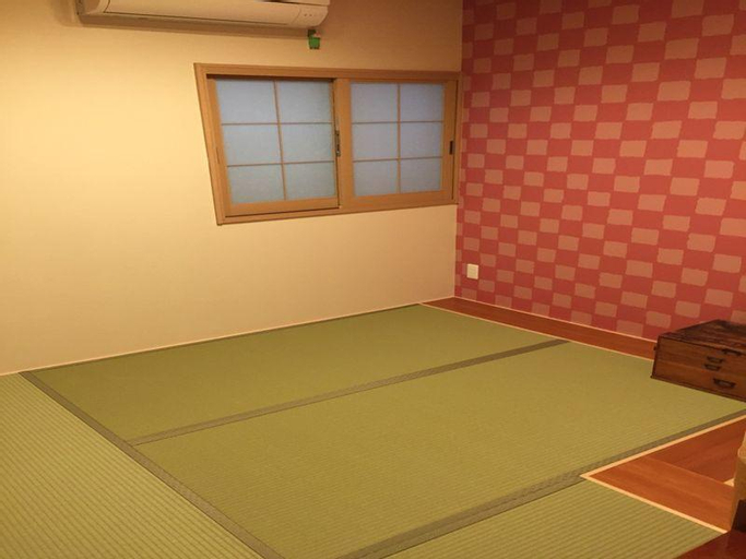 Bedroom 2, Komatsu Ryokan, Taitō