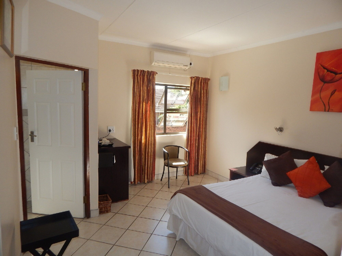 Bedroom 4, St Lucia Lodge, Umkhanyakude