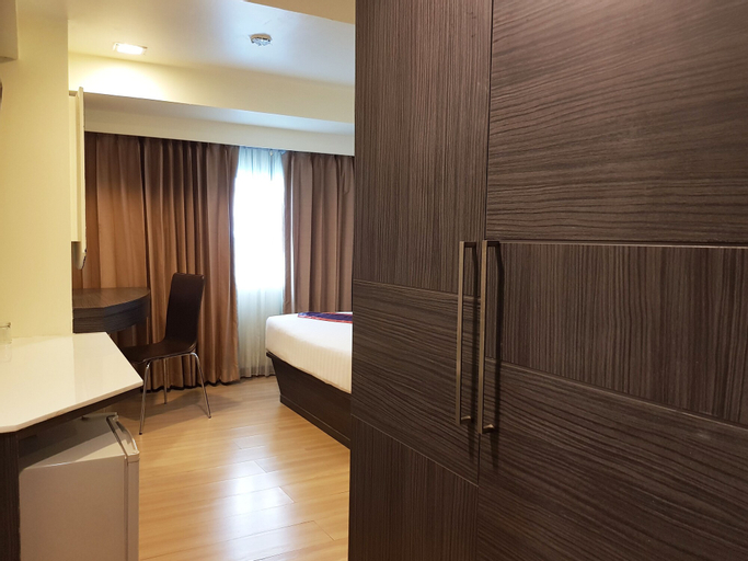 Studio Sukhumvit 11, Wattana