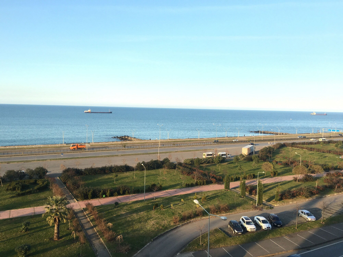 Aksular Hotel, Merkez