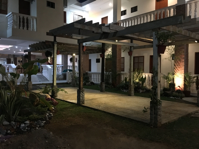 Casa Trias Hotel and Beach Resort, Morong