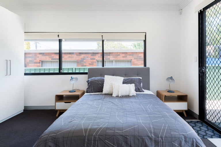 Studio 64 Oyster Bay Modern 3 Bedroom, Sutherland Shire - West