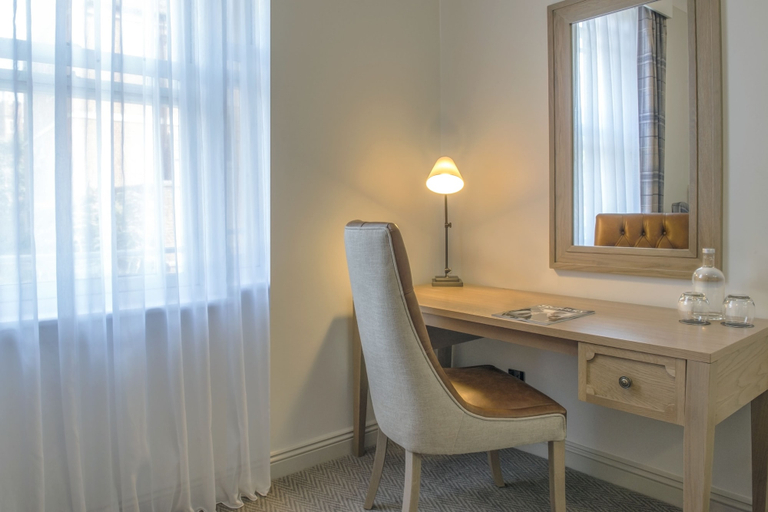 Bathroom 5, Wotton House Country Estate Hotel, Surrey